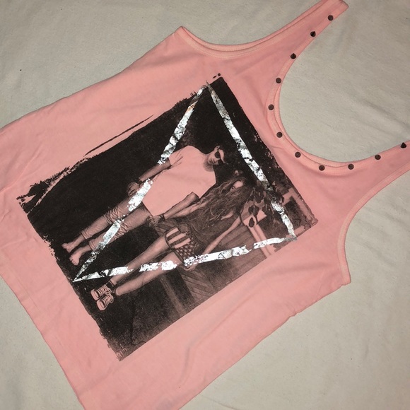 Top - Picture 1 of 1